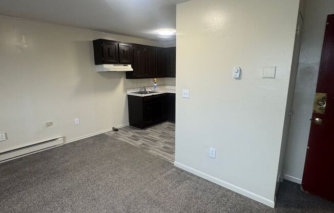 813 Maple Ave Apartments