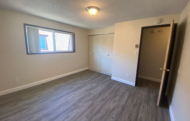 2 beds, 1 bath, 725 sqft, $1,295, Unit #12