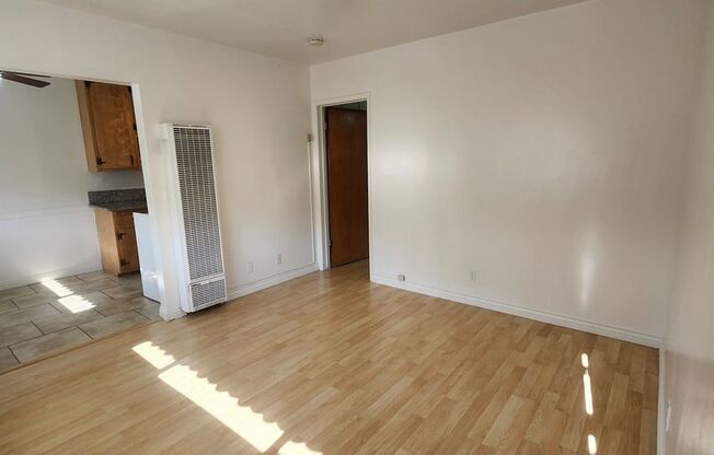 Beautilful 1-bedroom Upstairs Apartment in Pomona