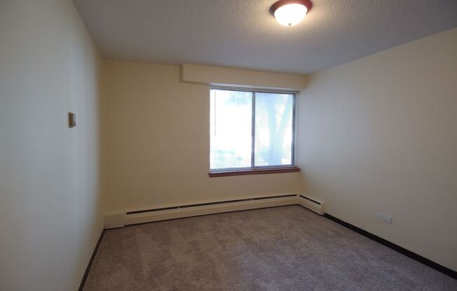 1 bed, 1 bath, 620 sqft, $1,050, Unit 110