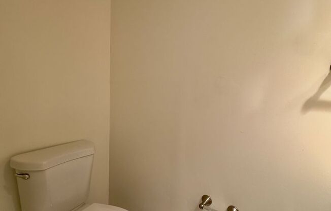 Charming 4 Bedroom/3 Bathroom Townhome in Mays Chapel-Chapelgate (Lutherville)