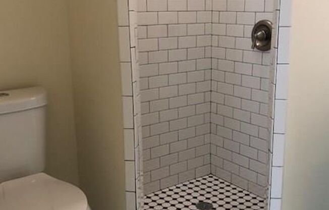 Studio, 1 bath, $1,595, Unit Unit B