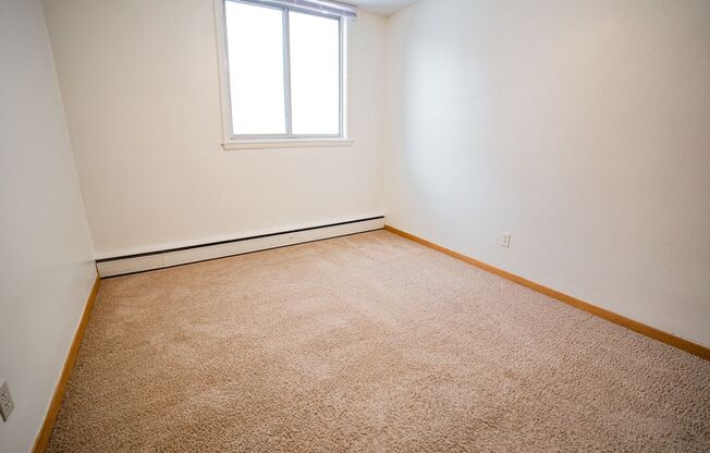 2 beds, 1 bath, 900 sqft, $1,295, Unit 4430-101