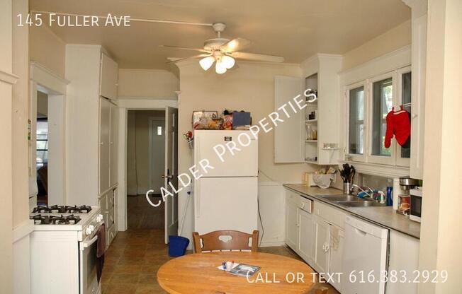 145 Fuller Ave SE