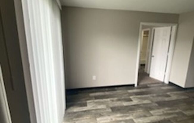 2 beds, 2 baths, 856 sqft, $920, Unit 2726-1210