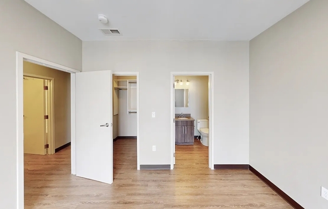 3 beds, 2 baths, 1,200 sqft, $5,300, Unit Unit 7