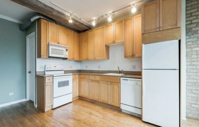 1 bed, 1 bath, 465 sqft, $1,695, Unit 4630-2J