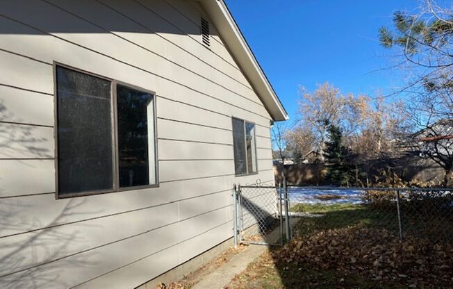 3 beds, 2 baths, $2,695