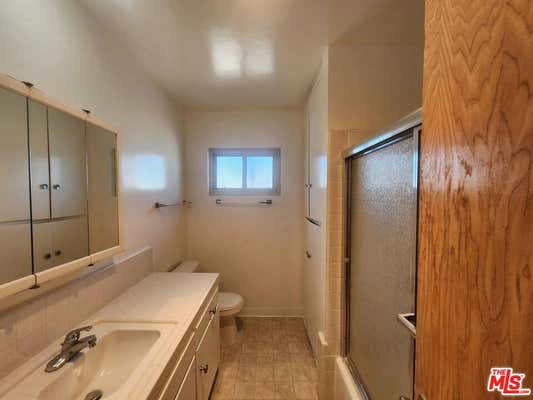 1 bed, 1 bath, 1,050 sqft, $1,800, Unit 3