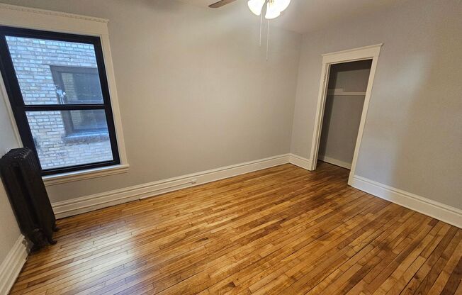 1 bed, 1 bath, 1,025 sqft, $1,350, Unit 905-15