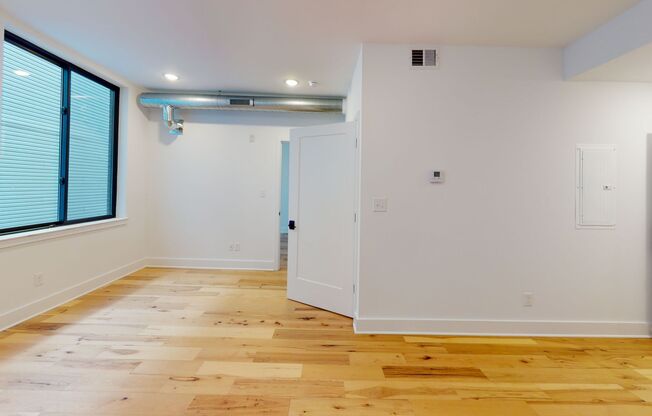 1 bed, 1 bath, 571 sqft, $1,395, Unit 504