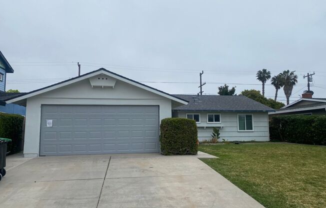 Single Level 3 bedroom 2 bathroom property with huge yard in desirable location of Costa Mesa!
