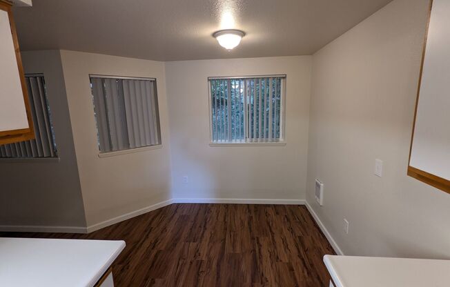 2 beds, 2 baths, 800 sqft, $1,495, Unit 4004