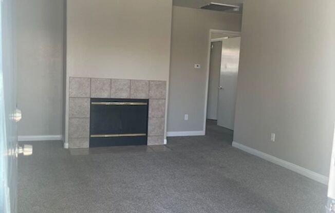 2 beds, 1 bath, 811 sqft, $1,595, Unit 8440-A