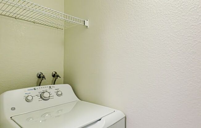 2 beds, 2 baths, $1,400, Unit # 1066