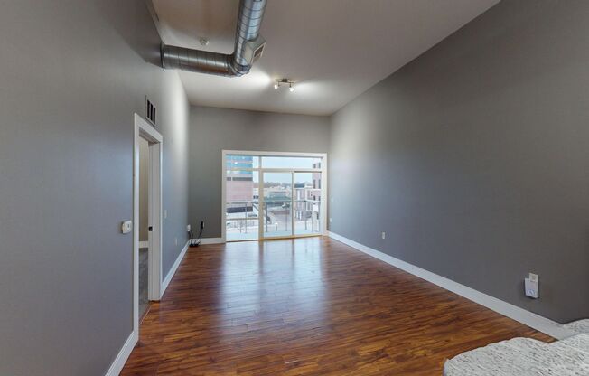 1 bed, 1 bath, 717 sqft, $1,200, Unit 115-112 (The Pearl)