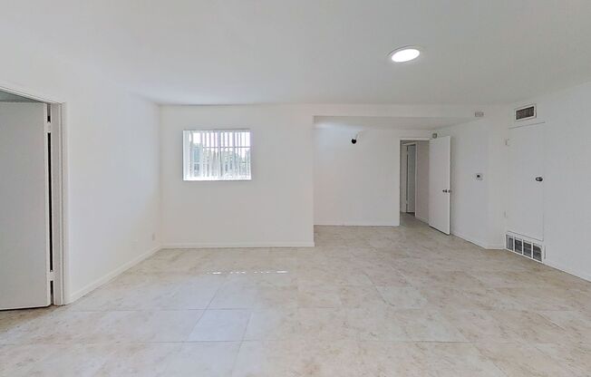 Beautiful 4+2 GRANADA HILLS HOME