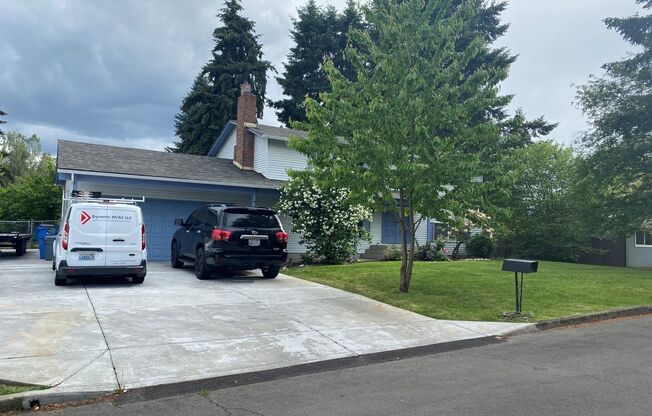 Spacious Salmon Creek Home on a Quarter-Acre Lot – Don’t Miss Out!
