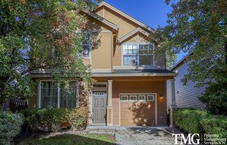 Lovely 3 Bed 2.5 Bath Home in Minnehaha Neighborhood!