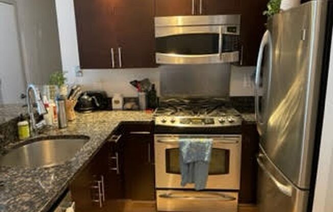 Great location, two beds, two baths, Metro!
