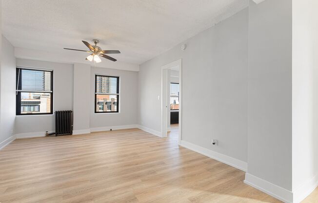 2 beds, 1 bath, 430 sqft, $2,200, Unit 5F