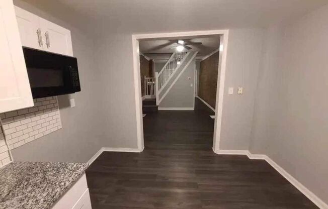3 Bedroom 1 Bathroom Townhouse