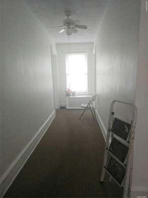 2 beds, 1 bath, $2,300