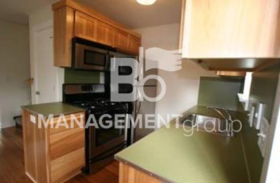 2 beds, 1 bath, $1,895