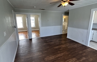 3 beds, 1 bath, 659 sqft, $1,450, Unit 3