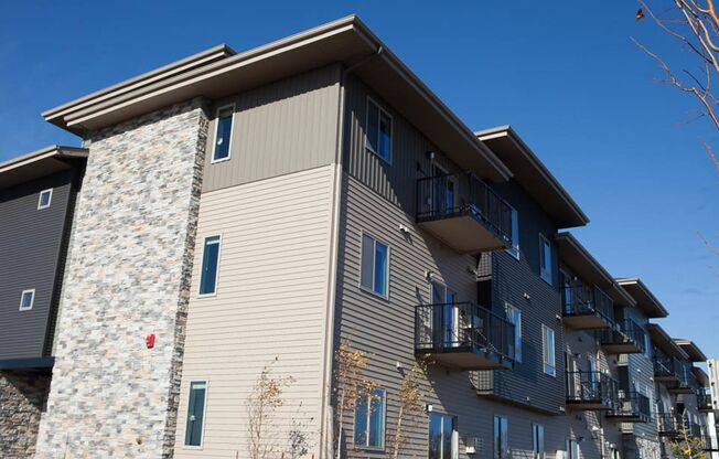 1 bed, 1 bath, 707 sqft, $1,135, Unit 104