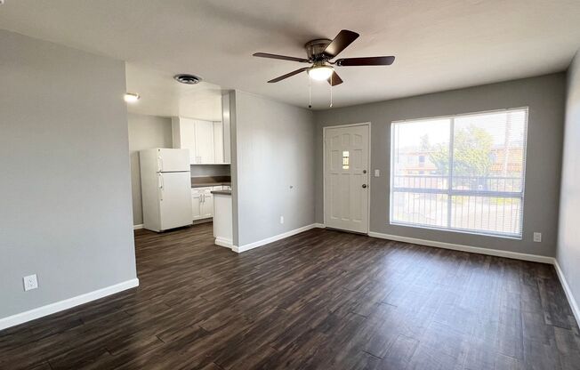 2 beds, 1 bath, 704 sqft, $1,995, Unit 17