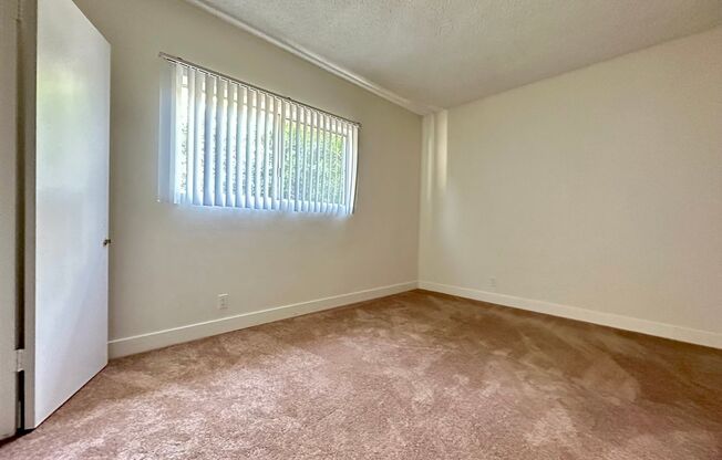 Addison Arms Apartments