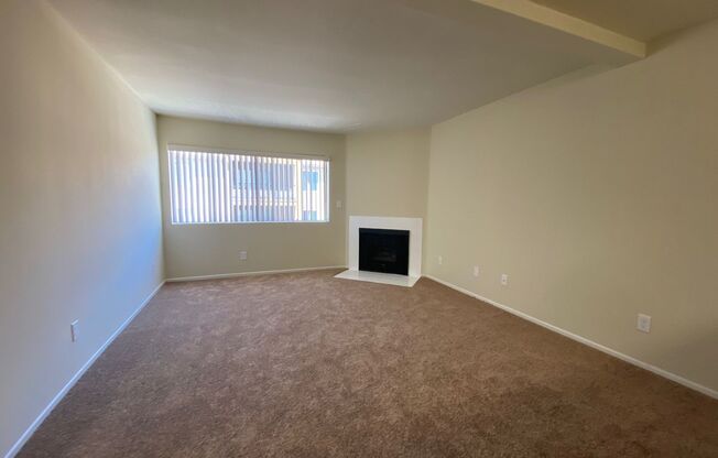 1 bed, 1 bath, 650 sqft, $1,695, Unit 213