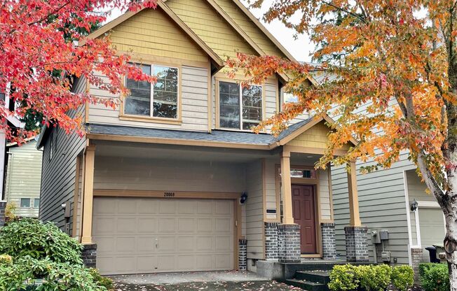Traditional Beaverton 4 Bed 2.5 Bath House ~  Convenient to Nike, Intel Aloha and Washer & Dryer Hook Ups and Garage!