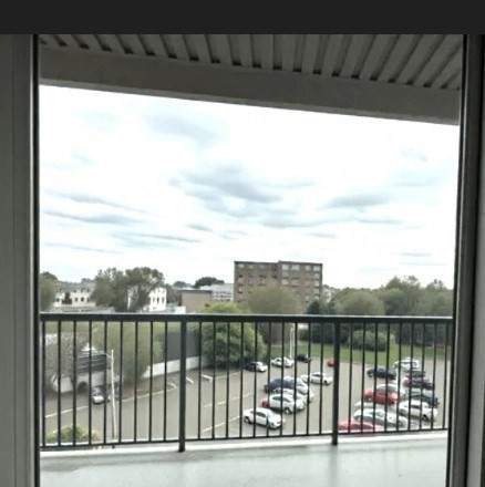 1 bed, 1 bath, 644 sqft, $1,900, Unit 502