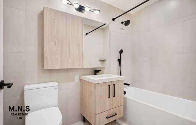 1 bed, 1 bath, $3,774, Unit 724