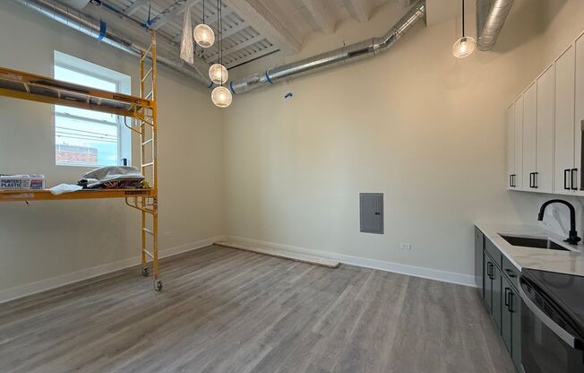 2 beds, 2 baths, 1,000 sqft, $3,985, Unit 211