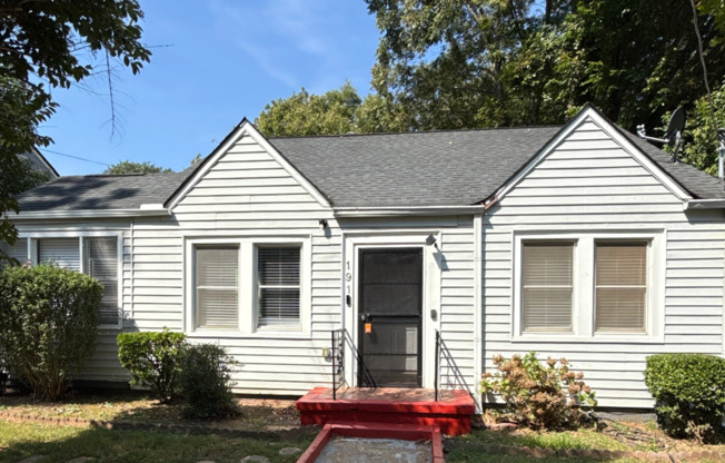 4 Bed 2 Bath in Atlanta!