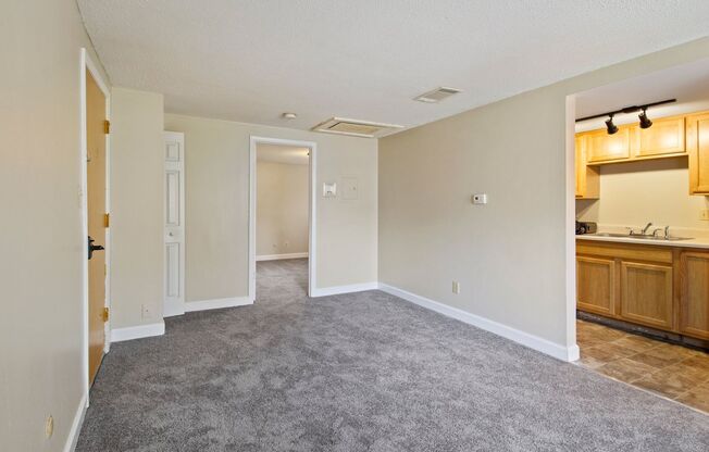 1 bed, 1 bath, 409 sqft, $775, Unit 3605-202