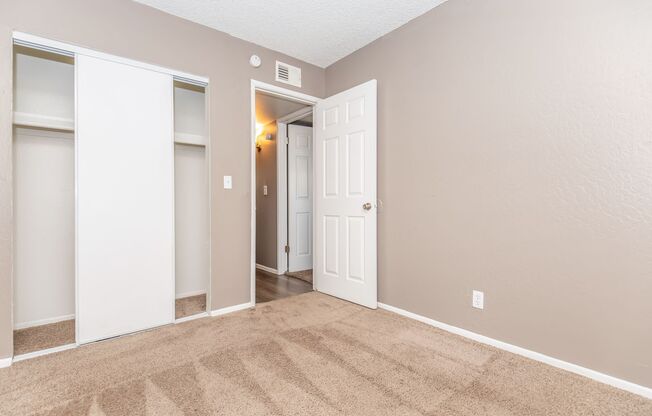 3 beds, 1.5 baths, 1,050 sqft, $1,399