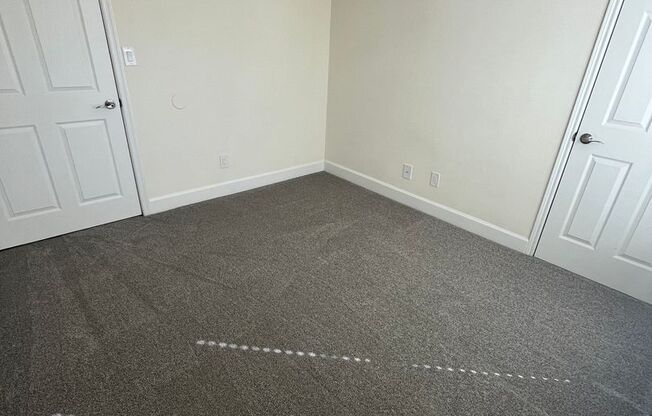 2 beds, 1 bath, 903 sqft, $1,800, Unit 1013 C #2B