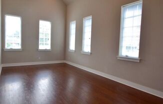 2 beds, 2 baths, 967 sqft, $1,400, Unit 301