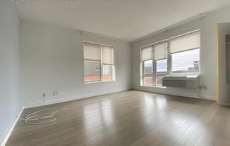 112 2 NORTHERN BLVD
