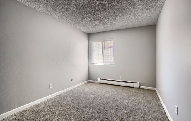 2 beds, 1 bath, $1,700, Unit 303