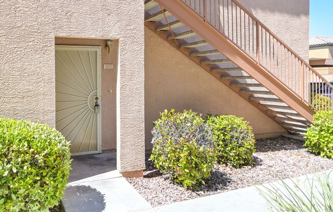 SE!!! Gated!! 2 Bedroom 1st Floor with Balcony!! Community Pool, Spa, Clubhouse!!! Fitness Room!! No Carpet!!