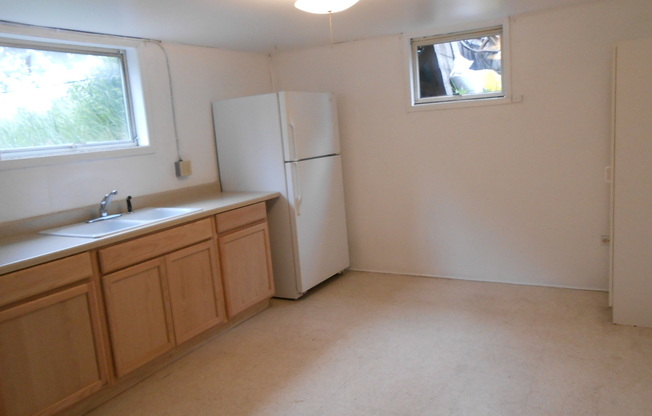 1 bed, 1 bath, 700 sqft, $1,195