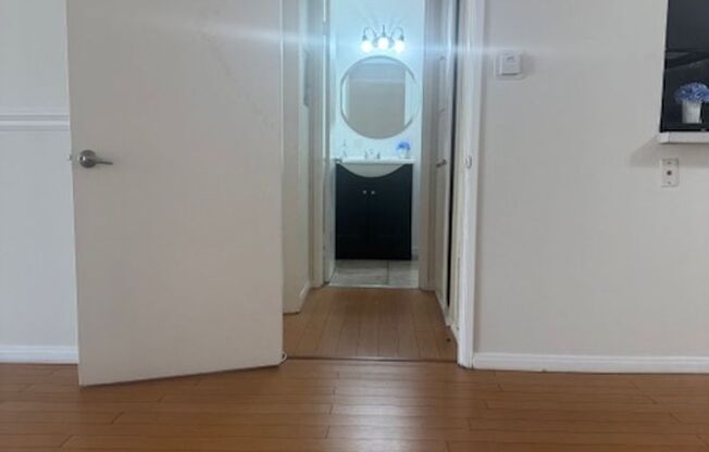 1 bed, 1 bath, 750 sqft, $2,095, Unit 201