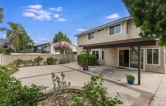 4 beds, 3 baths, 3,229 sqft, $5,600