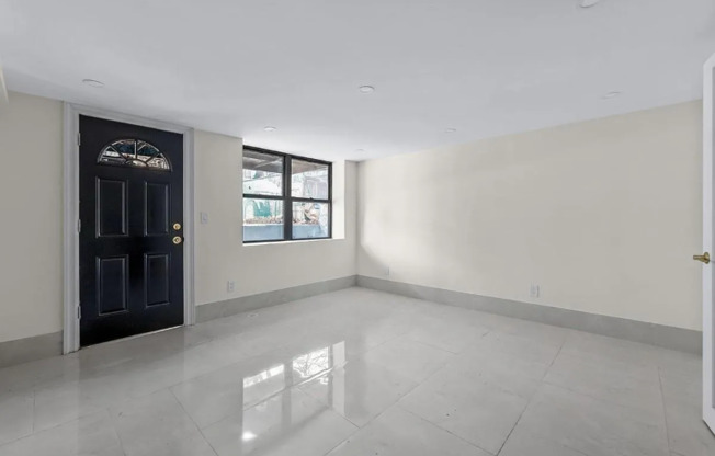 119 E 29 ST