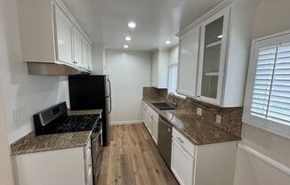 2 beds, 1 bath, $2,300